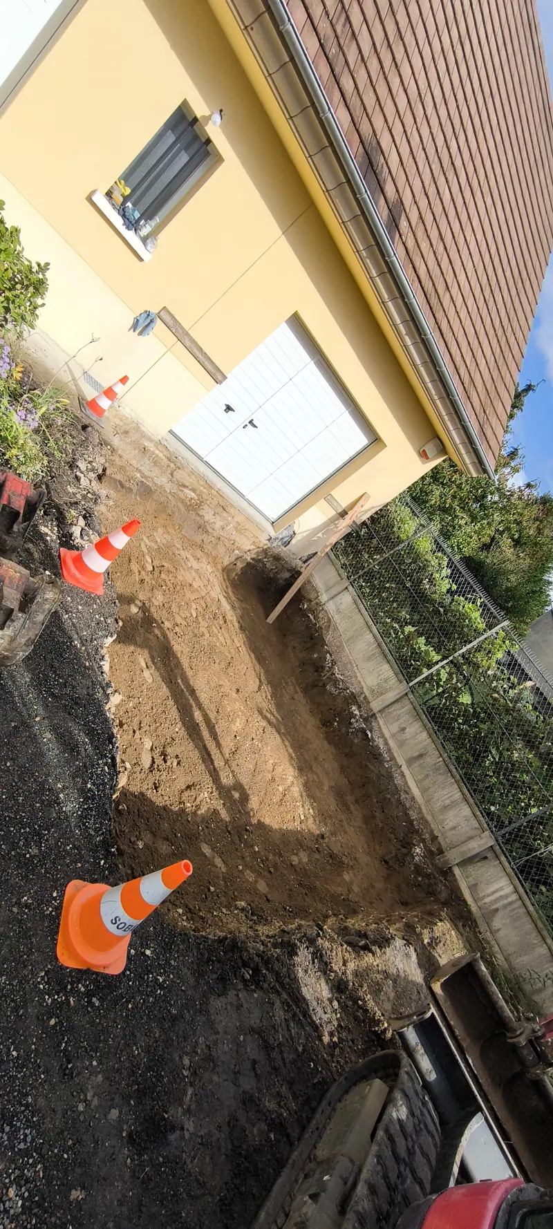Fouilles devant le garage (Agrandissement clé en main, Bessancourt)