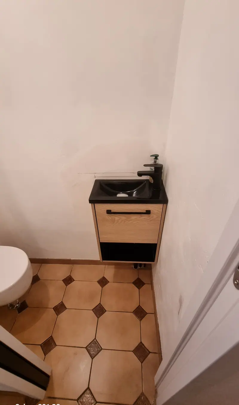 Le meuble lave-mains (Rénovation de WC, Nointel)