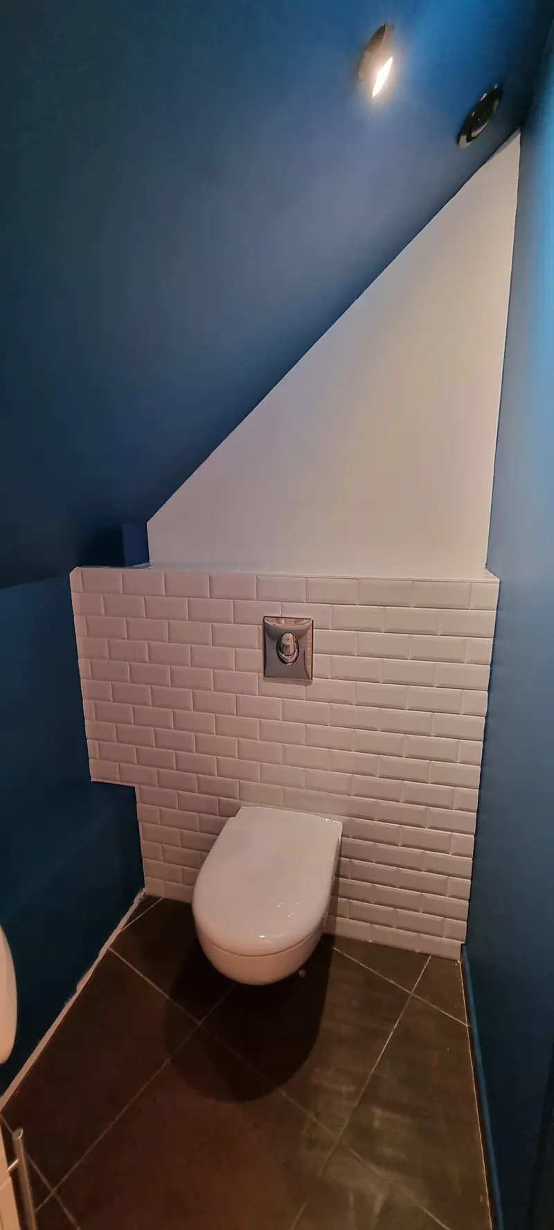Le second WC terminé (Rénovation de deux WC, Villiers-Adam)